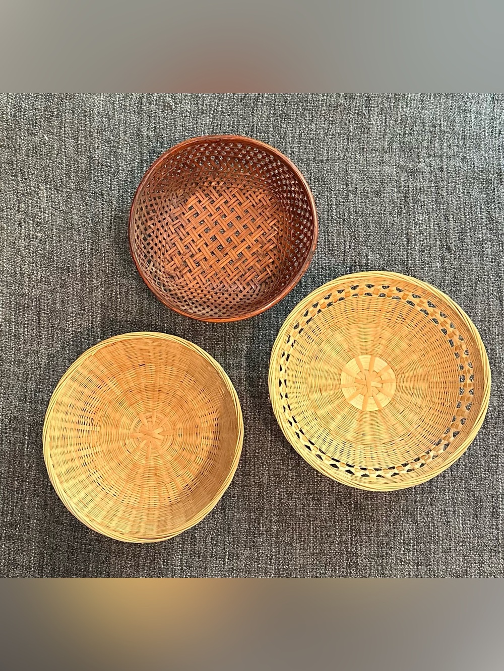 Set of 3 circular baskets • unique • perfect to hang or use